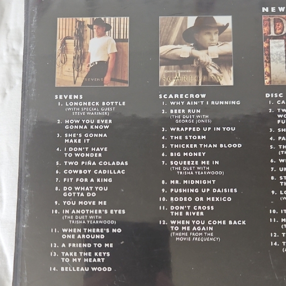 Garth Brooks Limited Series CD Box Set - Picture 3 of 5
